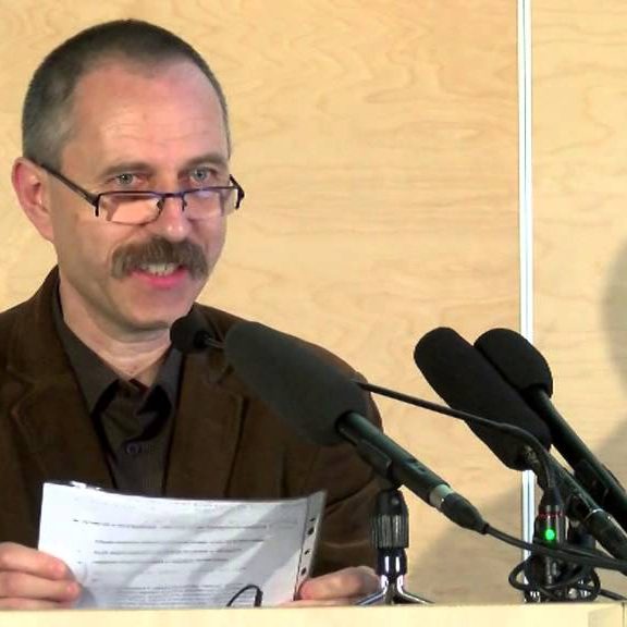 Marek Budajezak